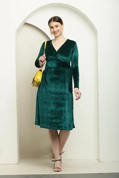 Vivient Women Belt Calf Length Velvet Dress