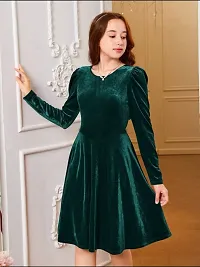 Trendy Green Velvet Round Neck Knee Length Dress for Women-thumb3