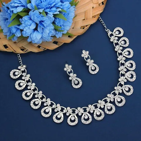 Diamond Necklace Jewellery Set for Women with Earrings and Maang Tikka for Wedding, Party, Engagements Festivals