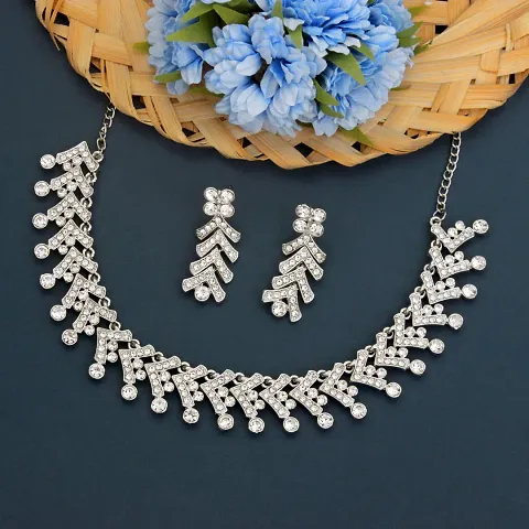 Trendy Necklace Sets