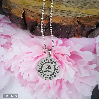 Sullery  l Aum Om Yoga Hindu Spiritual Amulet Charm Jewelry Accessory