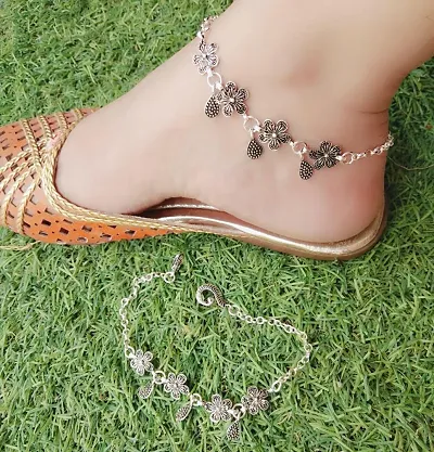 Trendy Designer Alloy Statement Anklets Set