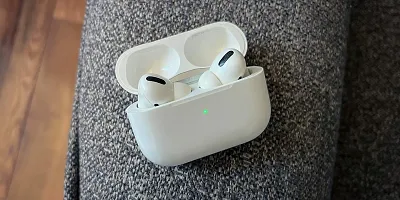 BEST AIRPODS IN BEST RATE-thumb1