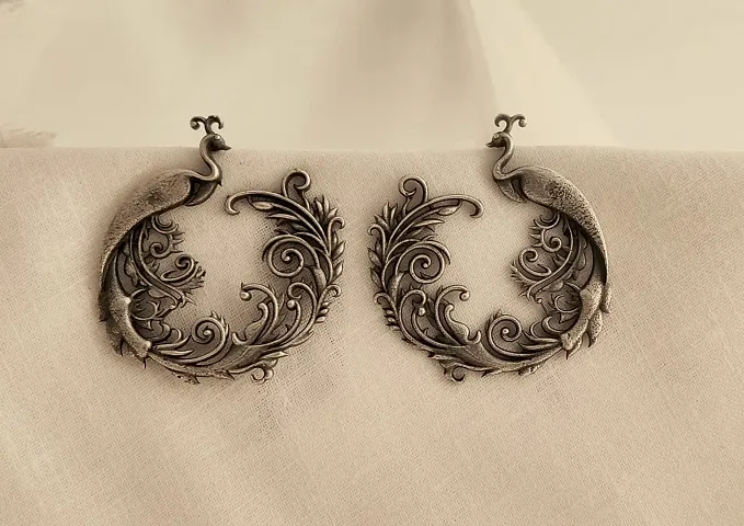 Must Have Earrings 