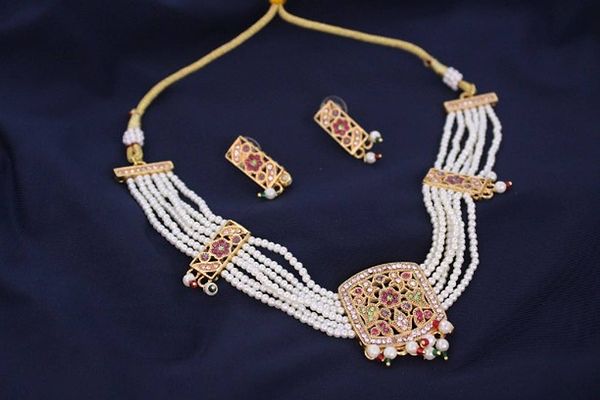 Elegant Alloy Necklace with Earring For Women