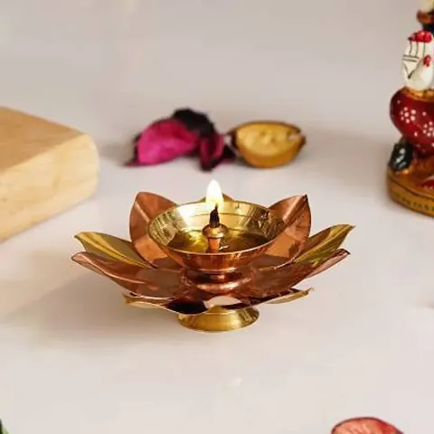 Lotus/Floral Shape Decorative copper Diya Aarti Diya Pooja Deepak Table Diya Copper, Brass Table Diya (Height: 1.5 inch) : Copper Brass Diya 202