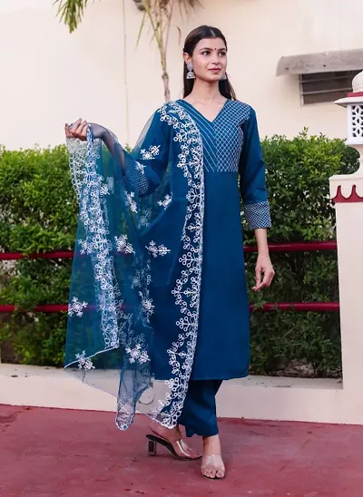 Pure Rayon Kurti Pant set with Embroidered Net Dupatta