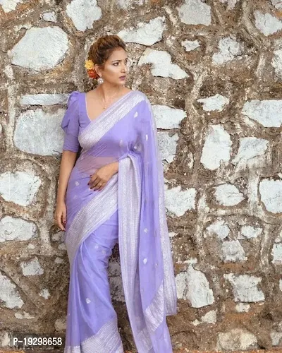 Traditional hand prints on sarees that are making waves in the fashion  industry