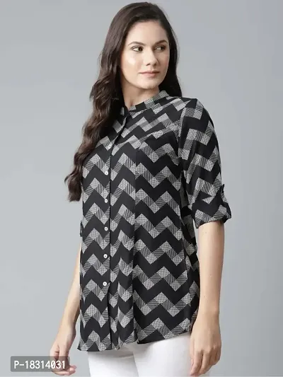 Trendy Black and White Zigzag Printed Top: Stylish and Versatile