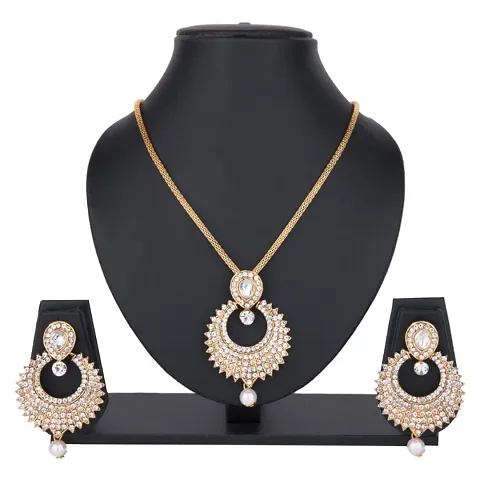 Latest Attractive Alloy Jewellery Set with Maang Tikka