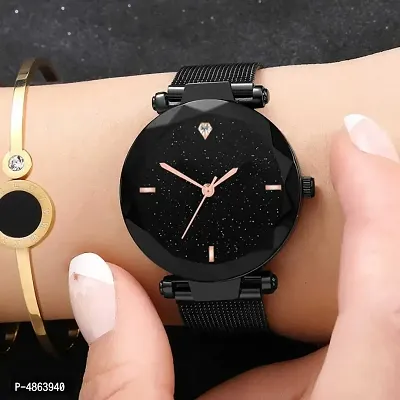 Stylish and Trendy Black Magnetic Strap Analog Watch for Women's