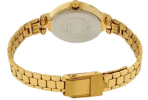 Fresh Arrival Golden Plated Small Round Dial Bracelet Gold Design Watch-thumb1