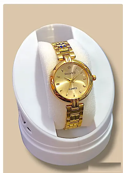 Trendy Analog Watches for Women 