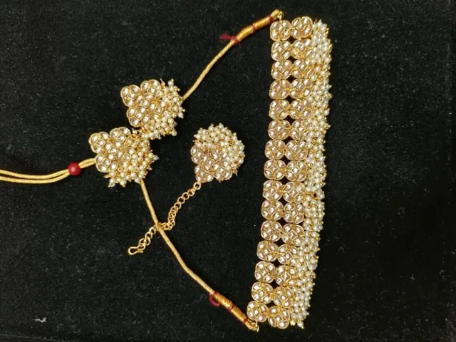 Trendy Golden Kundan Bridal Choker Jewellery Set