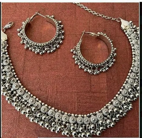 Stylish Alloy Jewellery Set with Matching Earrings