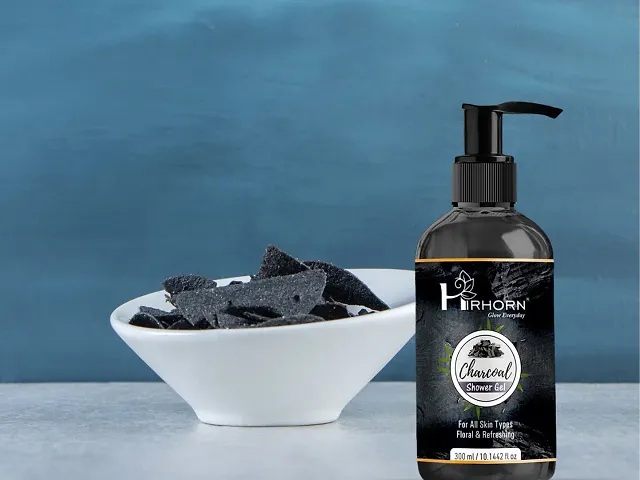 Naturals Deep Cleansing   Refreshing Activated Charcoal Body Wash