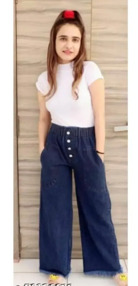 Trendy Flared Solid Jeans for Women