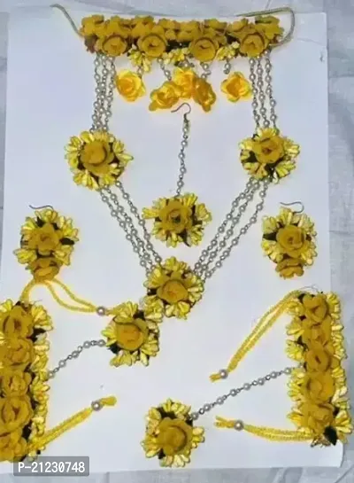 Beautiful Designed Necklace Set