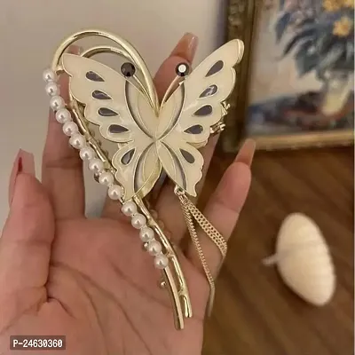 Exquisite Elegance: Pearl Tassel Butterfly Hair Clip for Women - Stylish Accessory for Everyday Glamour (Pack of 1)