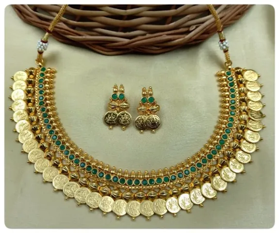Attractive Gold Plated Alloy Jewellery Set