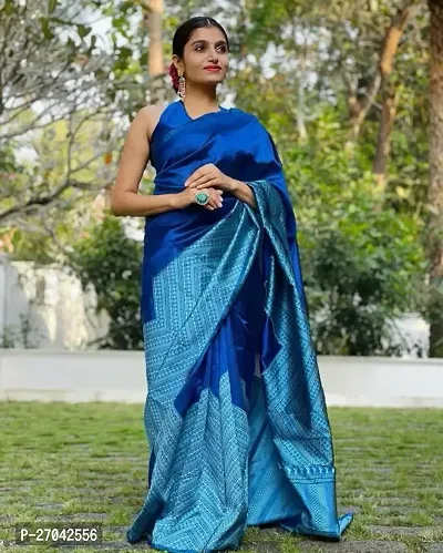 Sttylish Women Silk Blend Saree with Blouse Piece