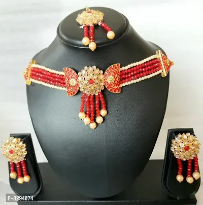 Elegant Alloy Golden Necklace with Earrings and Mang Tikka