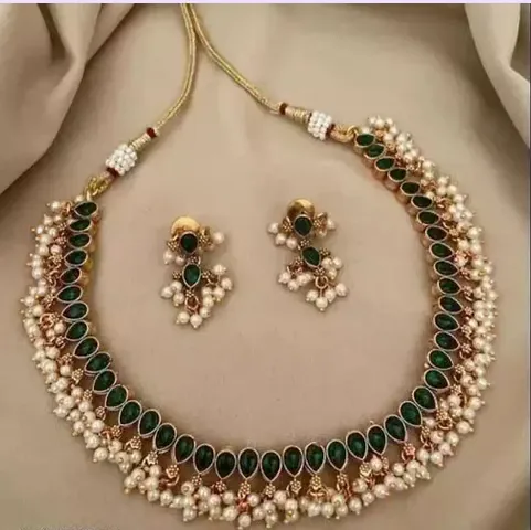 Must Have Jewellery Set 