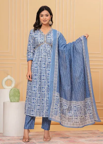 Stylish Kurta With Pant And Dupatta Set For Women