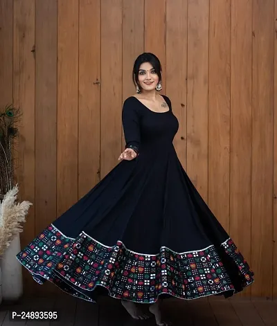 Ladies anarkali gown 2025