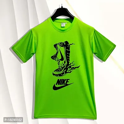 Reliable Green Polyester Printed Round Neck Tshirt For Men