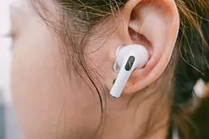 Classy Wireless Bluetooth Ear Buds-thumb1