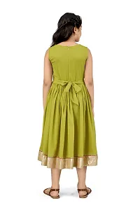Fabulous Green Crepe Foil Print Knee Length Dresses For Girls-thumb1