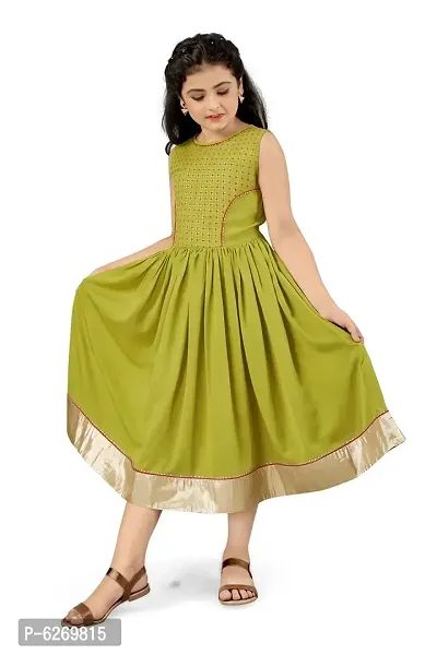 Fabulous Green Crepe Foil Print Knee Length Dresses For Girls