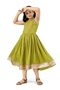 Fabulous Green Crepe Foil Print Knee Length Dresses For Girls-thumb4