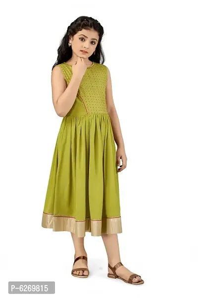 Fabulous Green Crepe Foil Print Knee Length Dresses For Girls-thumb4