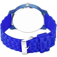 Stylish Blue Metal Analog Watches For Men Watch With Bracelet-thumb2