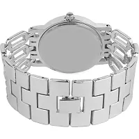 Medboo Silver Round Cash Silver Thik Belt Women Watch-thumb3