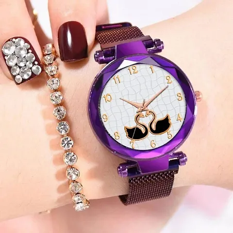 Beautiful Magnetic Strap Swan Print Dial Analog Watches for Women