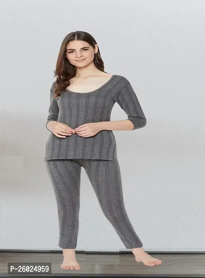 Stylish Grey Cotton Solid Thermal Set For Women