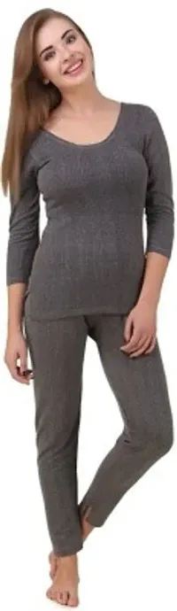 Stylish Grey Cotton Solid Thermal Set For Women