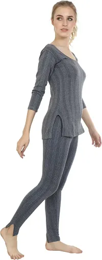 Stylish Grey Cotton Solid Thermal Set For Women-thumb3