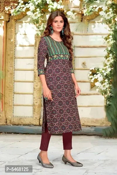 Brown Crepe Geometric Print Kurtas For Women-thumb2