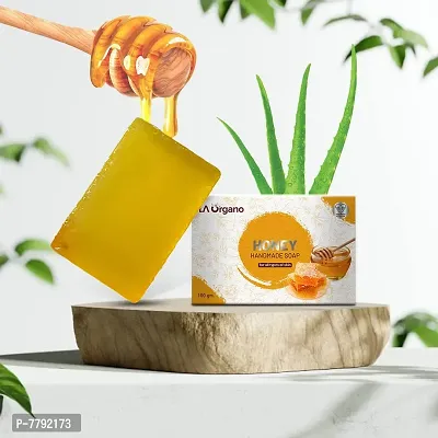 LA Organo Handmade Honey, Kumkumadi & Papaya Bath Soap (100g each, Pack Of 3)-thumb4