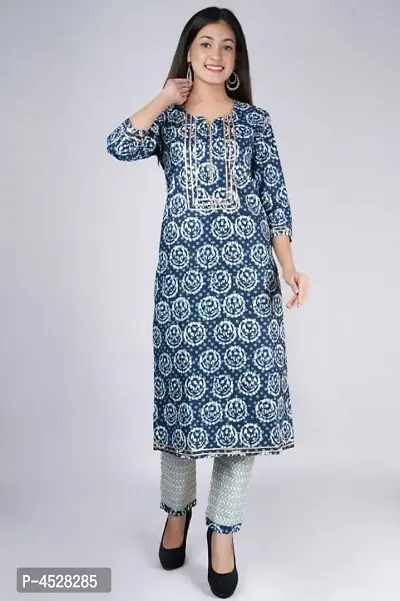 Trendy Blue Rayon Printed Kurtas For Women