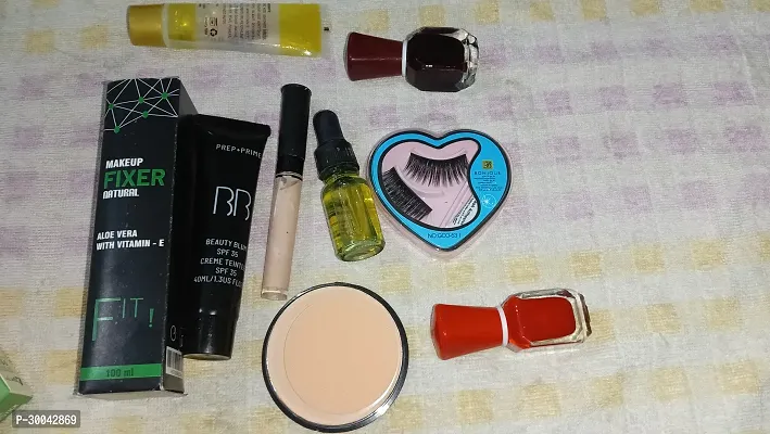 Combo of 9 Pc Makeup Kit