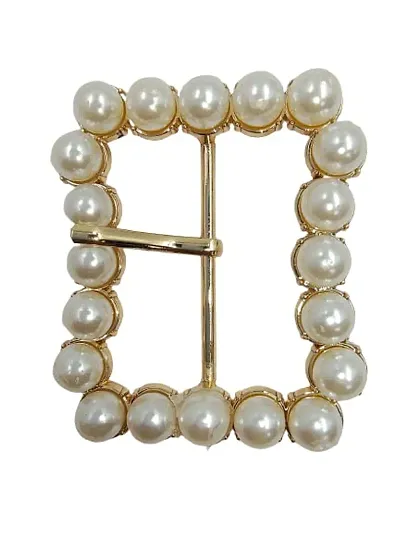 Gold Finish Shiny Pearl Uneven Shape Prong Buckle For Women