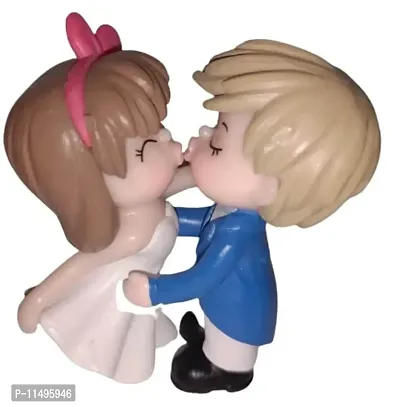 Couple Kissing Figurine, Small, Red and White or Blue and White (Set of 2) POLYRESIN Idol-thumb2