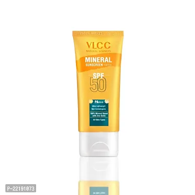 VLCC Mineral Sunscreen Tinted SPF 50 PA+++ Ultra Lightweight Non-Comedogenic - 50 g