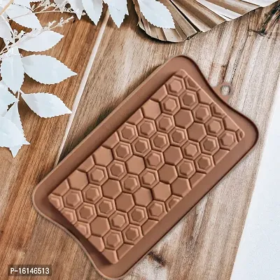 MoldBerry Bumble Bee Silicone Mold Honeycomb Bees Silicone Chocolate Molds Silicone Bee Fondant Mold Beehive Silicone Baking Molds Bee Candy Silicone Mold (Honeycomb Bee)