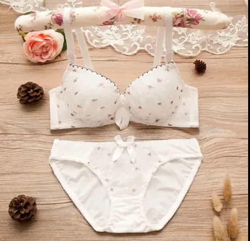 Stylish Solid Bra And Panty Set For Women